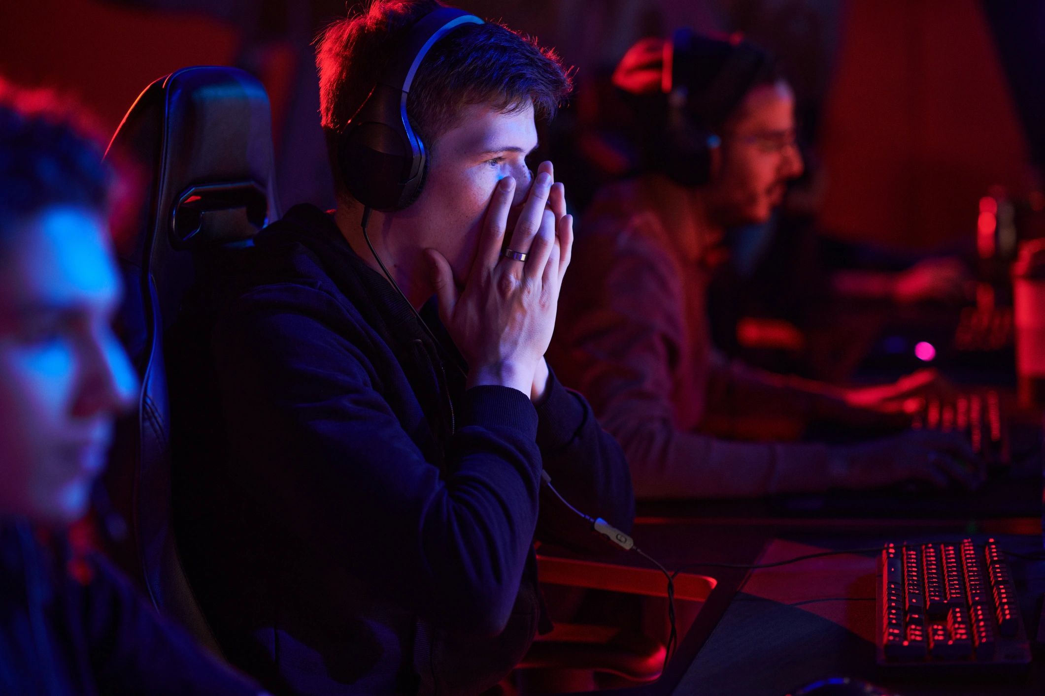 online gamers support emotional