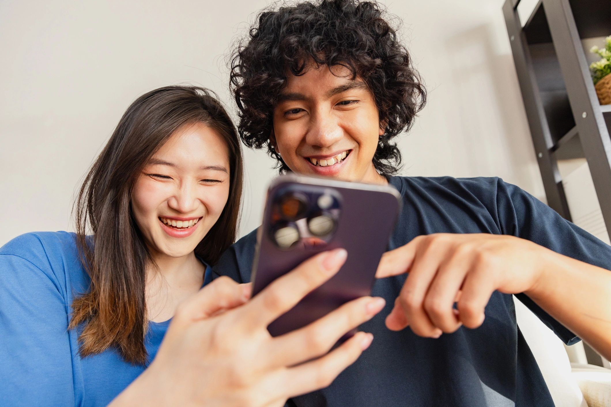 gamers sharing stories